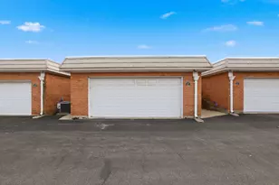 1475 Avignon Ct, Highland Park, IL 60035 - Photo 24