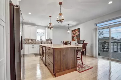 8332 S 78th Court, Justice, IL 60458 - Photo 6