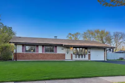 520 Glendale Lane, Hoffman Estates, IL 60169 - Photo 1