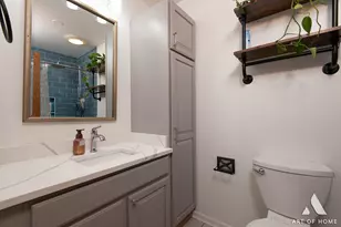 520 Glendale Ln, Hoffman Estates, IL 60169 - Photo 16