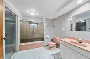 4111 Terri-Lyn Ln, Northbrook, IL 60062 - Photo 16