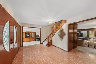 4111 Terri-Lyn Ln, Northbrook, IL 60062 - Photo 2