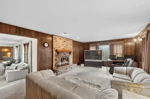 4111 Terri-Lyn Ln, Northbrook, IL 60062 - Photo 8