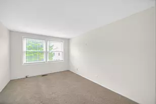 613 Shaw Ct, Schaumburg, IL 60194 - Photo 22