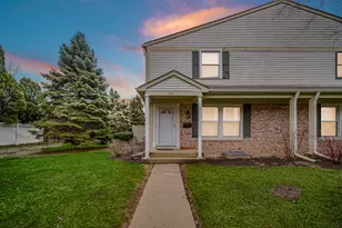 613 Shaw Ct, Schaumburg, IL 60194 - Photo 2