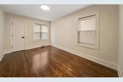 10235 S Rhodes Avenue, Chicago, IL 60628 - Photo 16