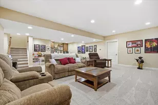 34 Stonebrook Ct, Bloomington, IL 61704 - Photo 52
