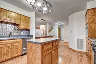 13537 Latrobe Ave, Crestwood, IL 60418 - Photo 10