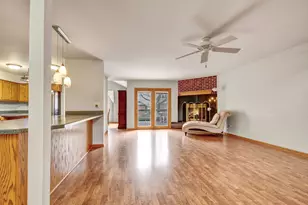 13537 Latrobe Ave, Crestwood, IL 60418 - Photo 4