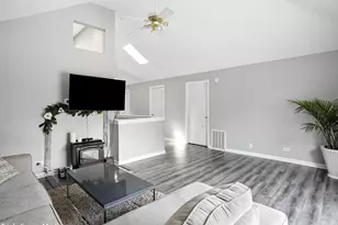 28629 W Ravine Dr, Barrington, IL 60010 - Photo 6