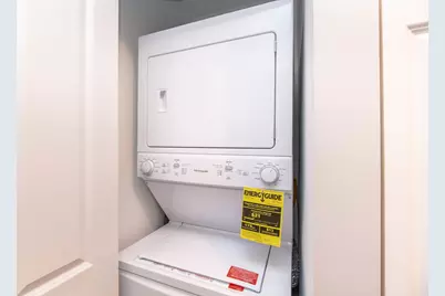 6805 N Ridge Boulevard #104, Chicago, IL 60645 - Photo 10