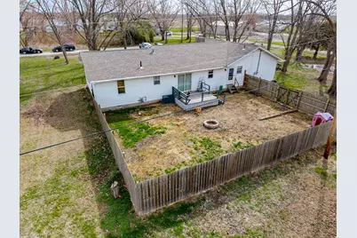 2107 Cedar Avenue, Salem, IL 62881 - Photo 4