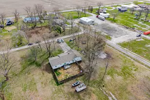 2107 Cedar Ave, Salem, IL 62881 - Photo 6