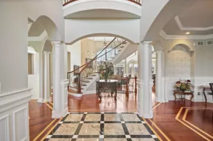 39W431 Longmeadow Ln, Saint Charles, IL 60175 - Photo 6