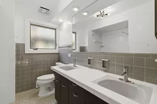 556 Barton Ave, Evanston, IL 60202 - Photo 22