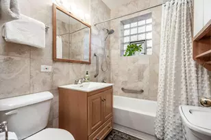 3039 N Haussen Ct, Chicago, IL 60618 - Photo 10