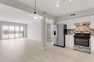 7091 W Touhy Ave, Niles, IL 60714 - Photo 8