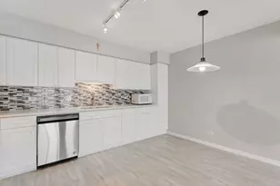 7091 W Touhy Ave, Niles, IL 60714 - Photo 10