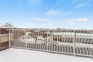 7091 W Touhy Ave, Niles, IL 60714 - Photo 16