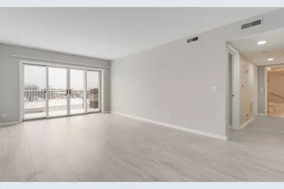 7091 W Touhy Avenue #505, Niles, IL 60714 - Photo 6