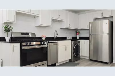 732 W Roscoe Street #SGA, Chicago, IL 60657 - Photo 4