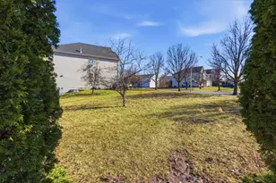 829 Lindsey Ln, Bolingbrook, IL 60440 - Photo 8