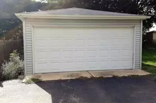 1413 S 7th St, Saint Charles, IL 60174 - Photo 14