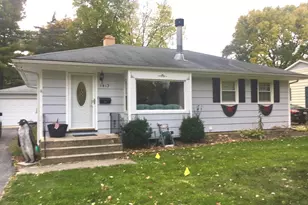 1413 S 7th St, Saint Charles, IL 60174 - Photo 2