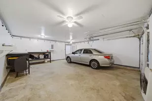 418 E Wall St, Morrison, IL 61270 - Photo 22