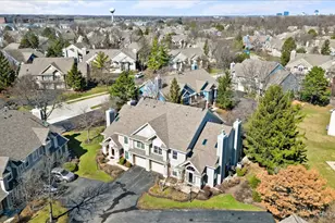 620 Stone Brook Ct, Elk Grove Village, IL 60007 - Photo 4