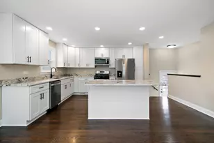 8356 Sayre Ave, Burbank, IL 60459 - Photo 6