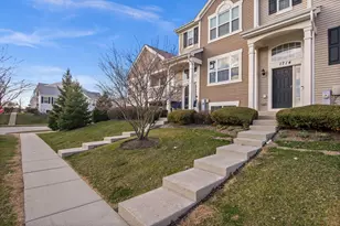 1716 Windward Dr, Pingree Grove, IL 60140 - Photo 2