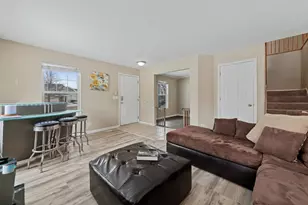 1110 Walker Ct, Antioch, IL 60002 - Photo 6