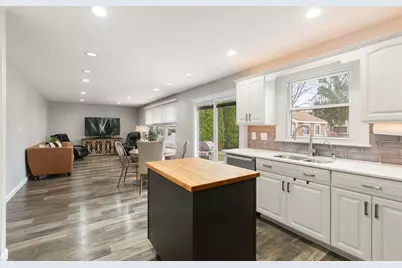 1015 Confederation Drive, Bartlett, IL 60103 - Photo 4