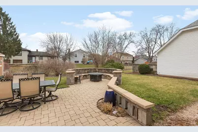 1015 Confederation Drive, Bartlett, IL 60103 - Photo 24