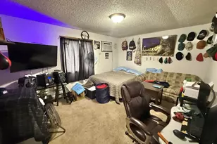 216 Madison St, Joliet, IL 60435 - Photo 6