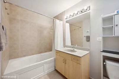 235 W Van Buren Street #3421, Chicago, IL 60607 - Photo 8