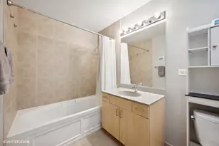 235 W Van Buren St, Chicago, IL 60607 - Photo 8
