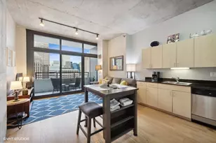 235 W Van Buren St, Chicago, IL 60607 - Photo 2