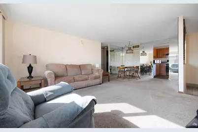 18 Dennis Court #18, Schaumburg, IL 60193 - Photo 6