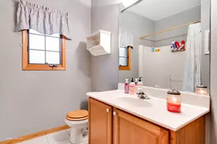 10400 Emerald Ave, Orland Park, IL 60467 - Photo 16