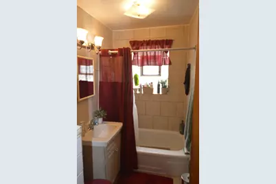8148 Keating Avenue, Skokie, IL 60076 - Photo 4