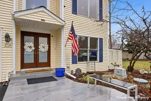 3704 W Lake Shore Dr, Wonder Lake, IL 60097 - Photo 6