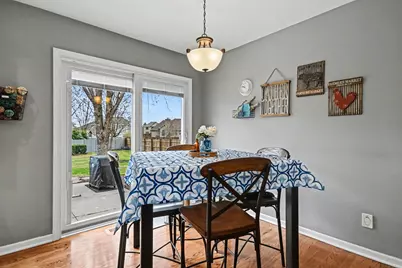 515 Buckingham Place, Shorewood, IL 60404 - Photo 12