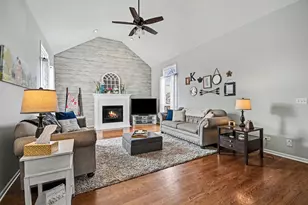 515 Buckingham Pl, Shorewood, IL 60404 - Photo 6