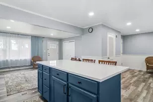 312 Meadow Ln, Lake Zurich, IL 60047 - Photo 6