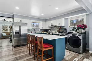 312 Meadow Ln, Lake Zurich, IL 60047 - Photo 2