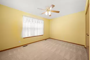 1193 Rose Dr, Sycamore, IL 60178 - Photo 20