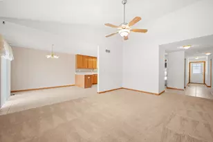 1193 Rose Dr, Sycamore, IL 60178 - Photo 8