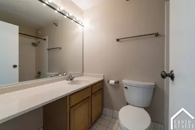 70 W Huron Street #2207, Chicago, IL 60654 - Photo 22